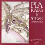 Cover for album: Pia Raug & Steve Dobrogosz – Ind Under Jul(CD, Album)